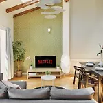 Days - Maisonette With Ac And 2 Bathrooms In New Town Prag